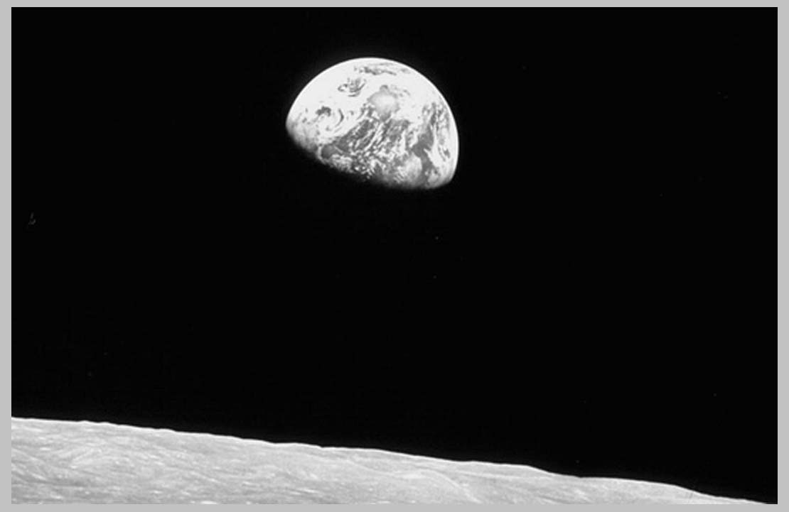 Earth Rise, made by William Anders, Apollo 8